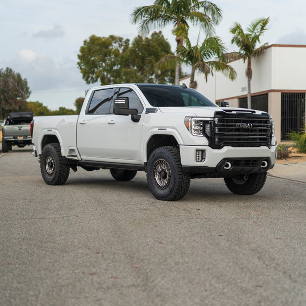 Cognito 3Inch Elite Leveling Kit with Elka 2.5 Reservoir shocks for 2