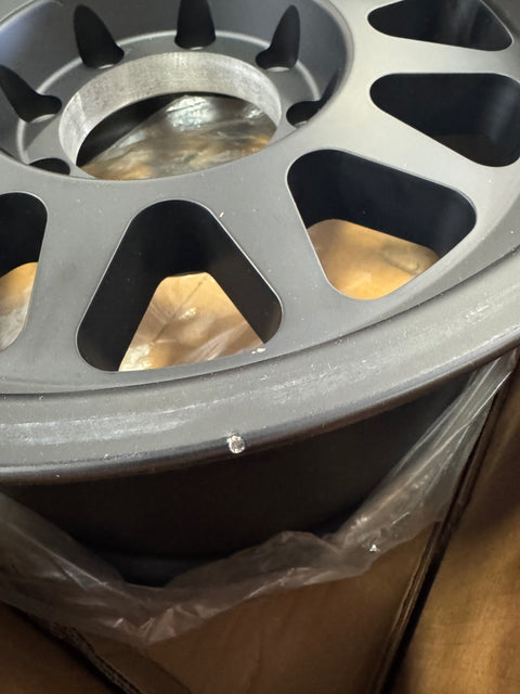 [Open Box] 17" METHOD 704 HD FOR RAM TRUCKS - Matte Black (Does Not Include center cap)