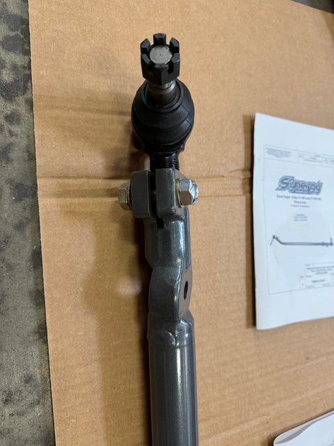 [Open Box] SYNERGY 2005+ FORD SUPER DUTY F-450 / F-550 STEERING KIT (No stabilizer) Misscing Misc Hardware