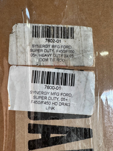 [Open Box] SYNERGY 2005+ FORD SUPER DUTY F-450 / F-550 STEERING KIT (No stabilizer) Misscing Misc Hardware