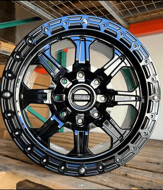 Innov8 SET OF 4 18x9 G500 Gloss Black Wheels for Ford Superduty