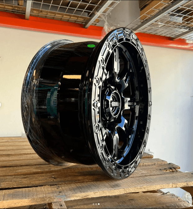 Innov8 SET OF 4 18x9 G500 Gloss Black Wheels for Ford Superduty - CJC Off Road